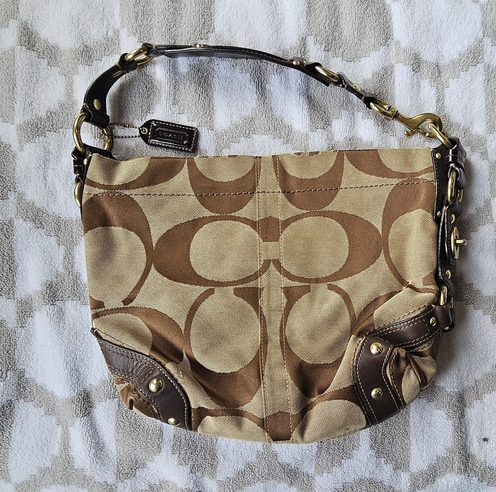 Vintage Coach Purse.  Good condition.  Lots of life left!